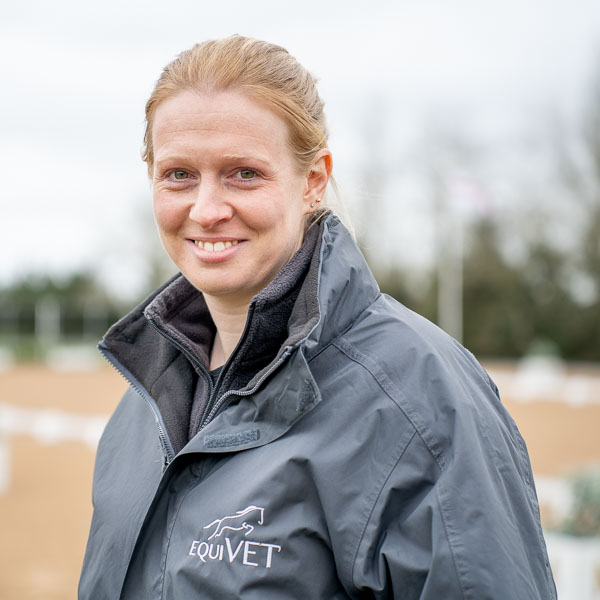 Vicky Mitchell - EquiVet (Web)